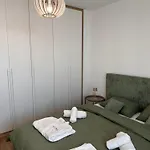 Apartment V'one - Cozy & Quiet - Free Parking *