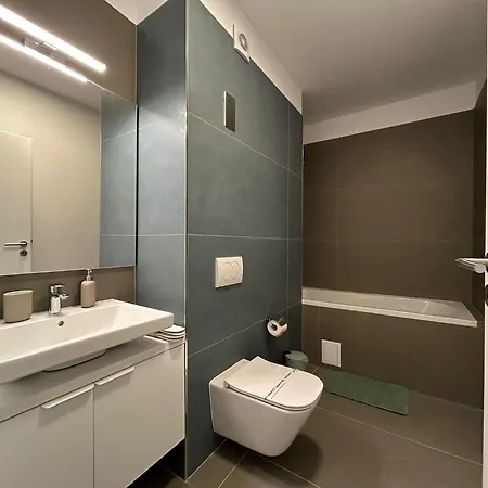 V'one Business & Comfort - Free Parking *