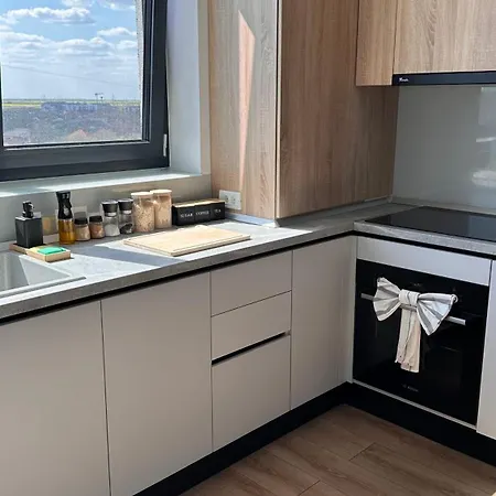 V'one - Cozy & Quiet - Free Parking Apartment *