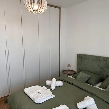 Apartment V'one - Cozy & Quiet - Free Parking *