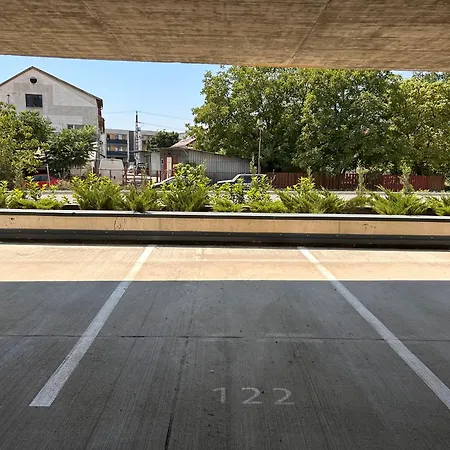 V'one - Cozy & Quiet - Free Parking *